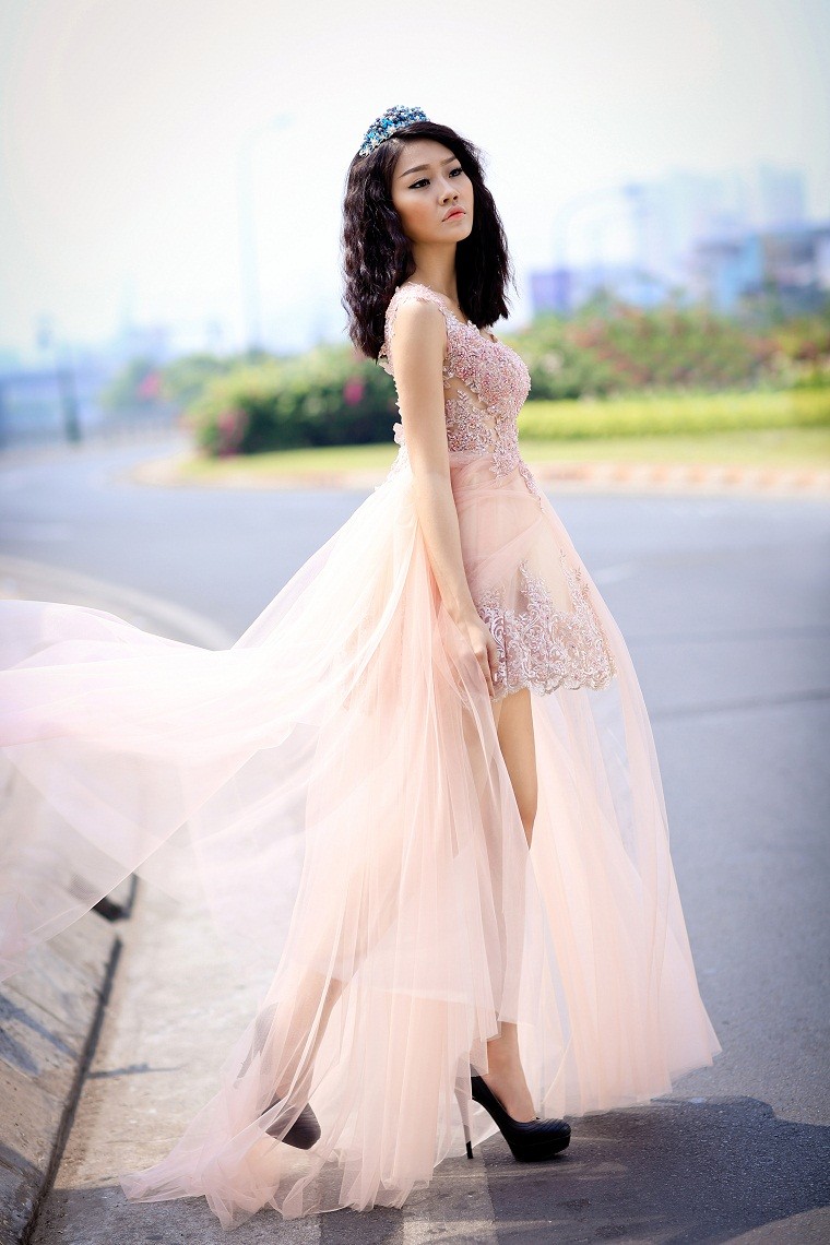 Top 6 Hoa khoi Ao dai Anh Thu dep me hon voi vay cuoi